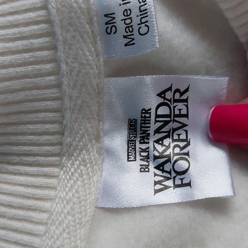 Marvel black panther wakanda forever women's cream Sweatshirts size XS - Picture 7 of 10